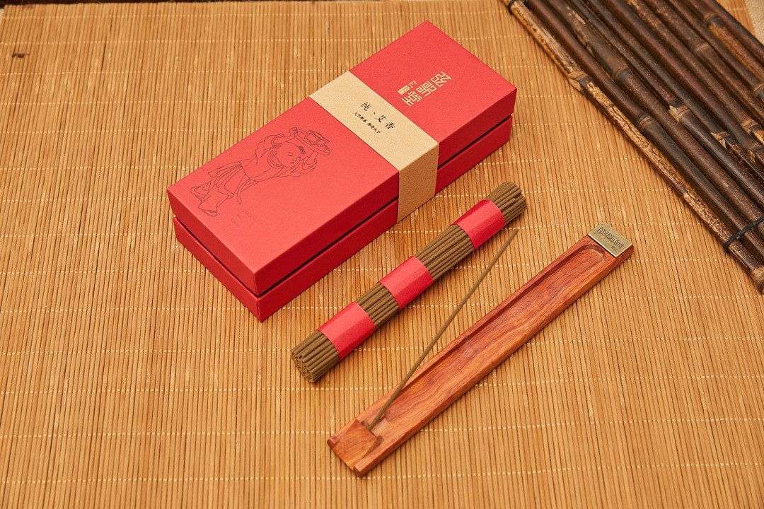 茶葉批發(fā)丨養(yǎng)生茶丨艾條的作用丨艾灸養(yǎng)生